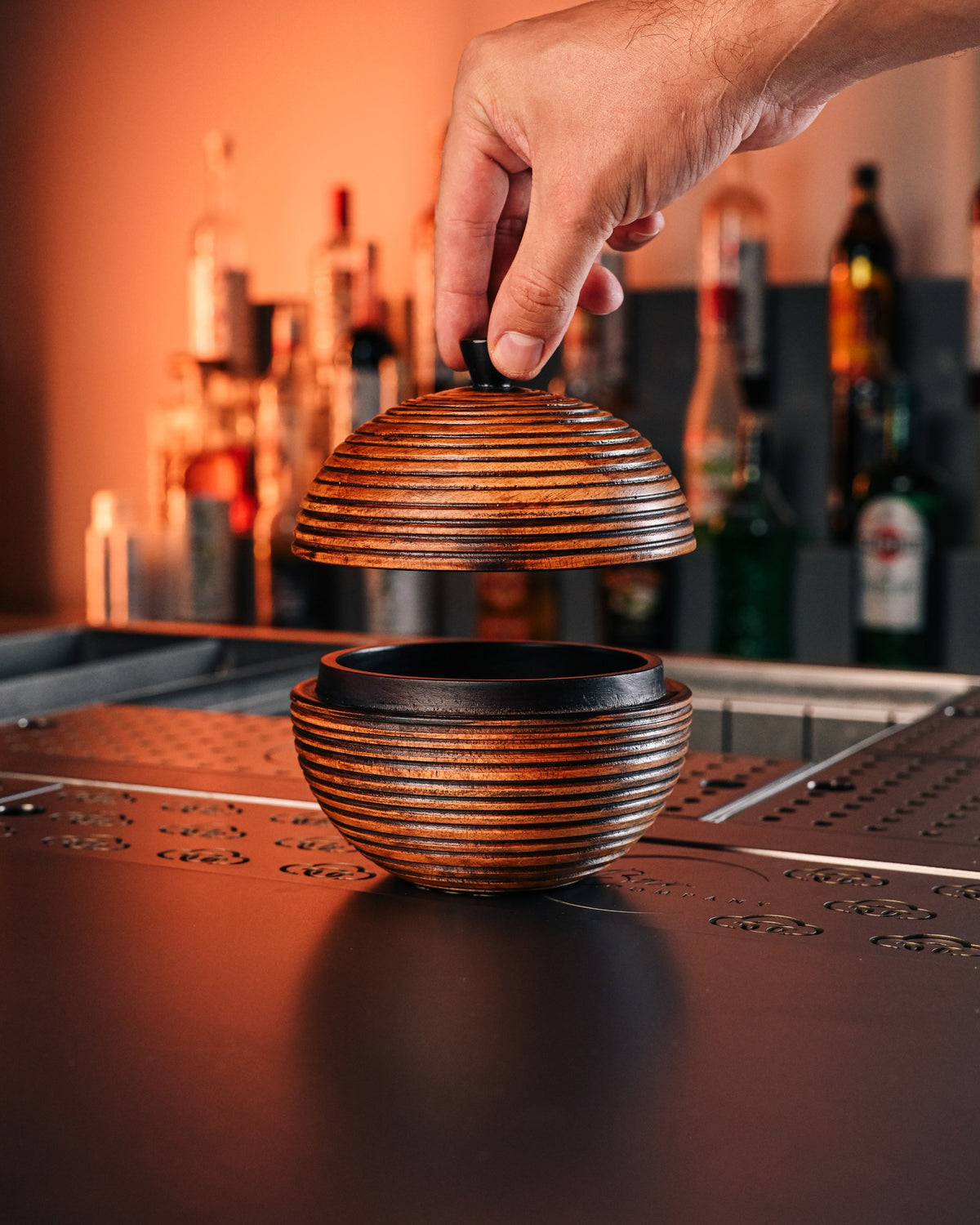 Cocktail Cloche with Smoke Effect — Dark Wood