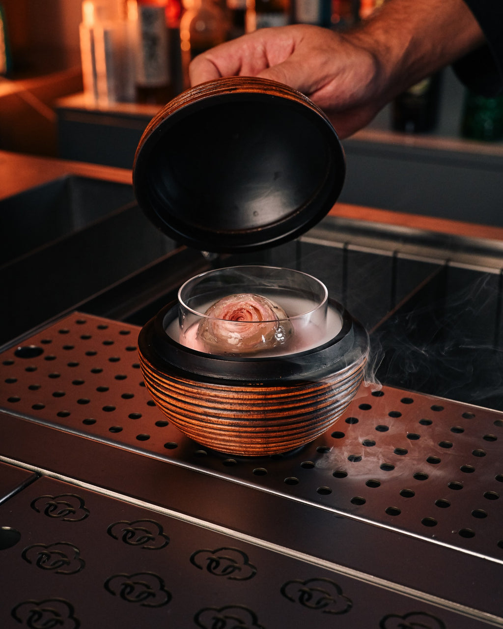 Cocktail Cloche with Smoke Effect — Dark Wood