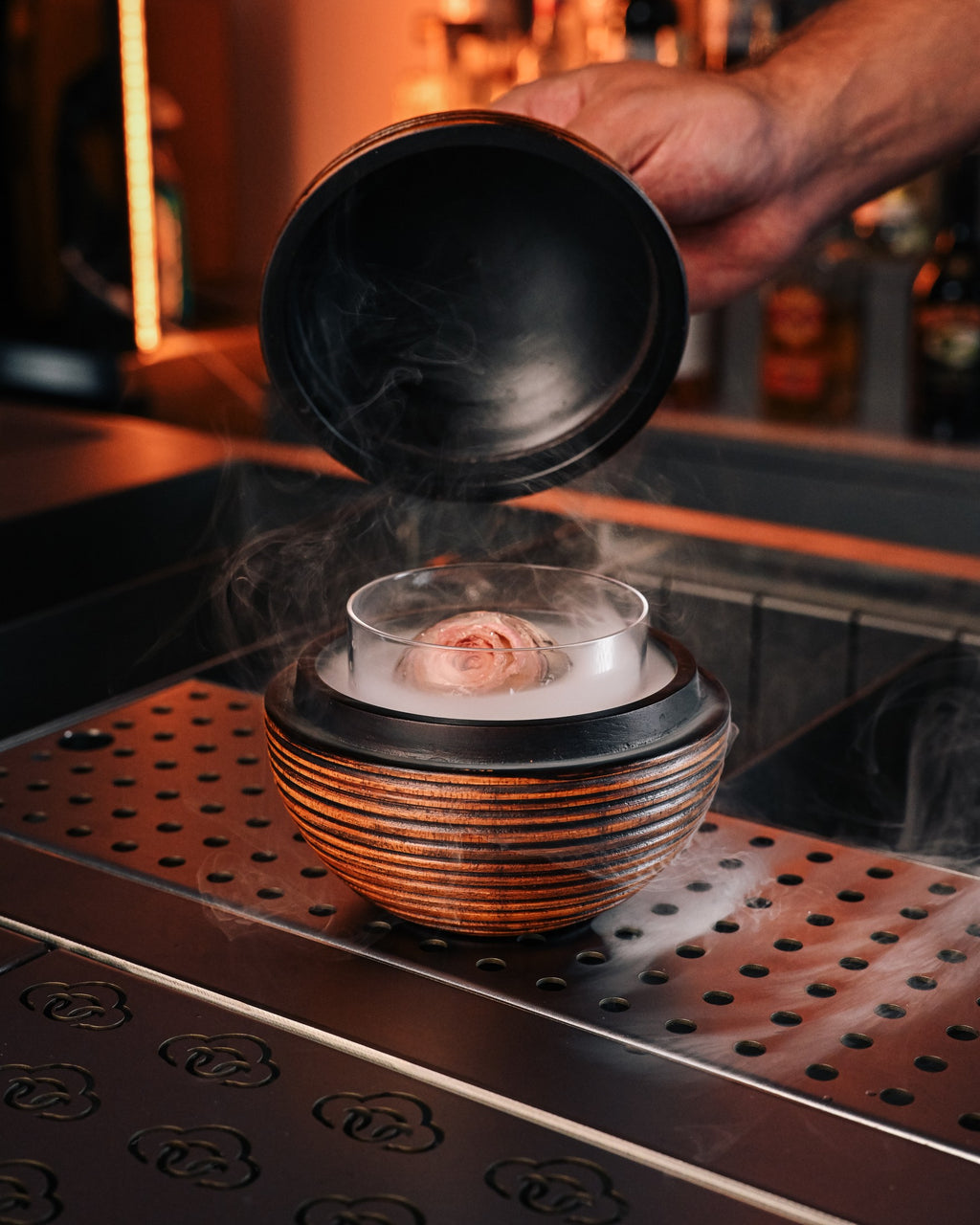 Cocktail Cloche with Smoke Effect — Dark Wood